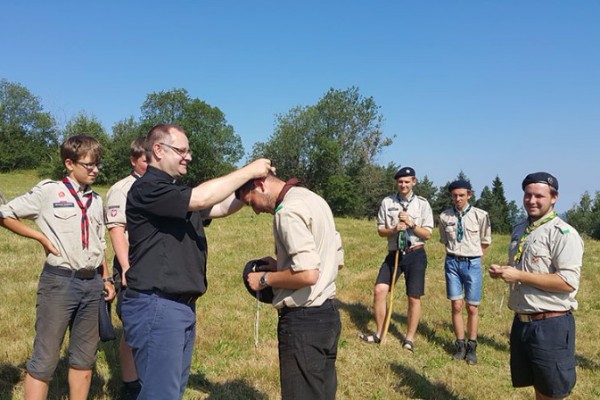 Skauci przyjęli krzyżyk sercański